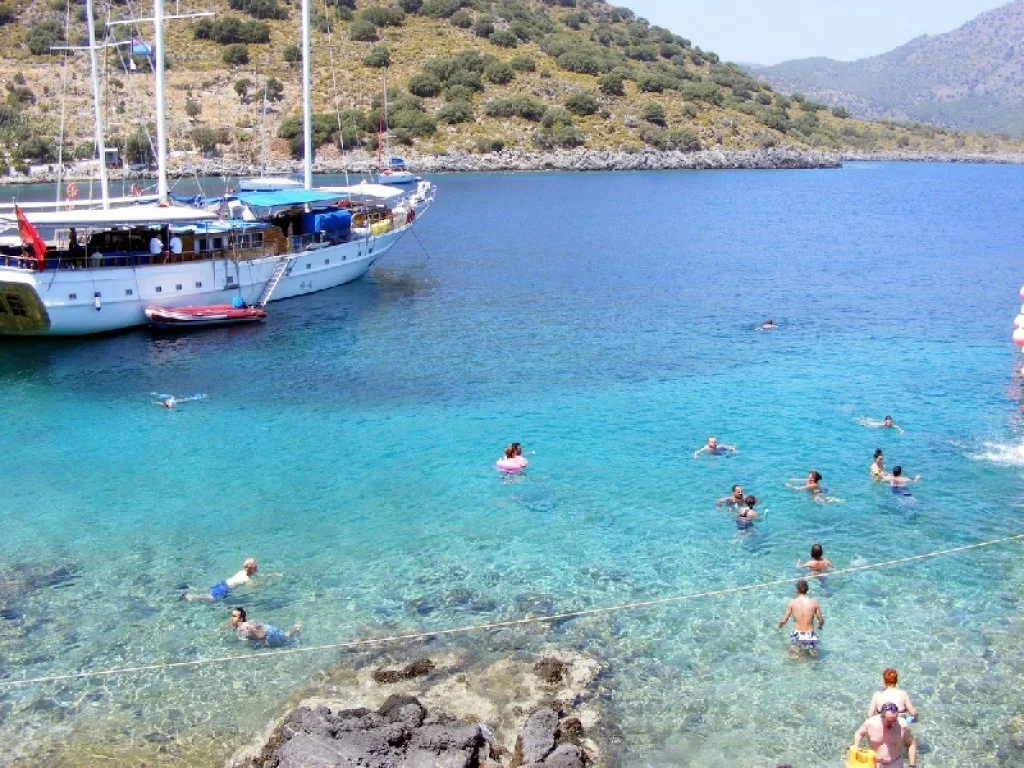 厄吕代尼兹游船之旅