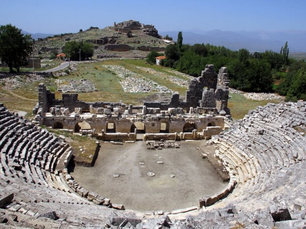 萨克利肯特、Tlos、雅卡公园