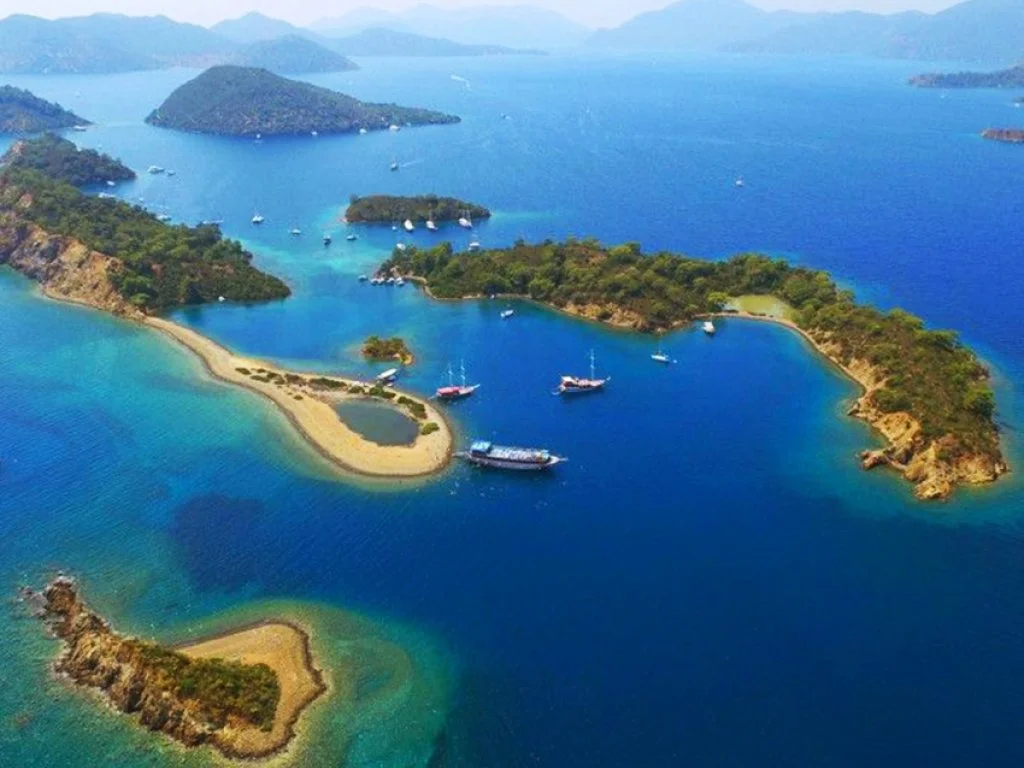 12 Islands Boat Trip