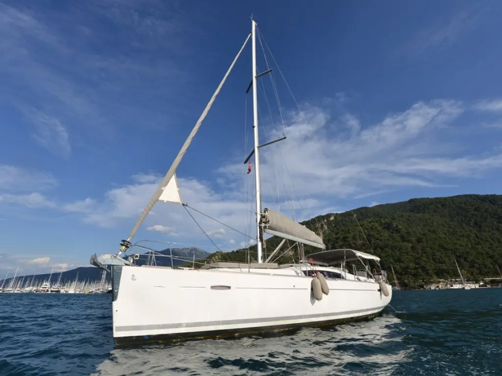 Beneteau 43