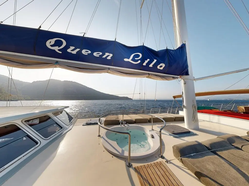 Queen Lila Gulet