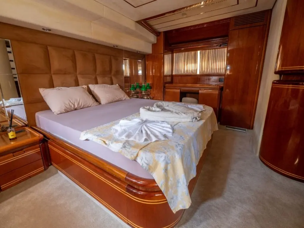 Mio Amore Ferretti 80