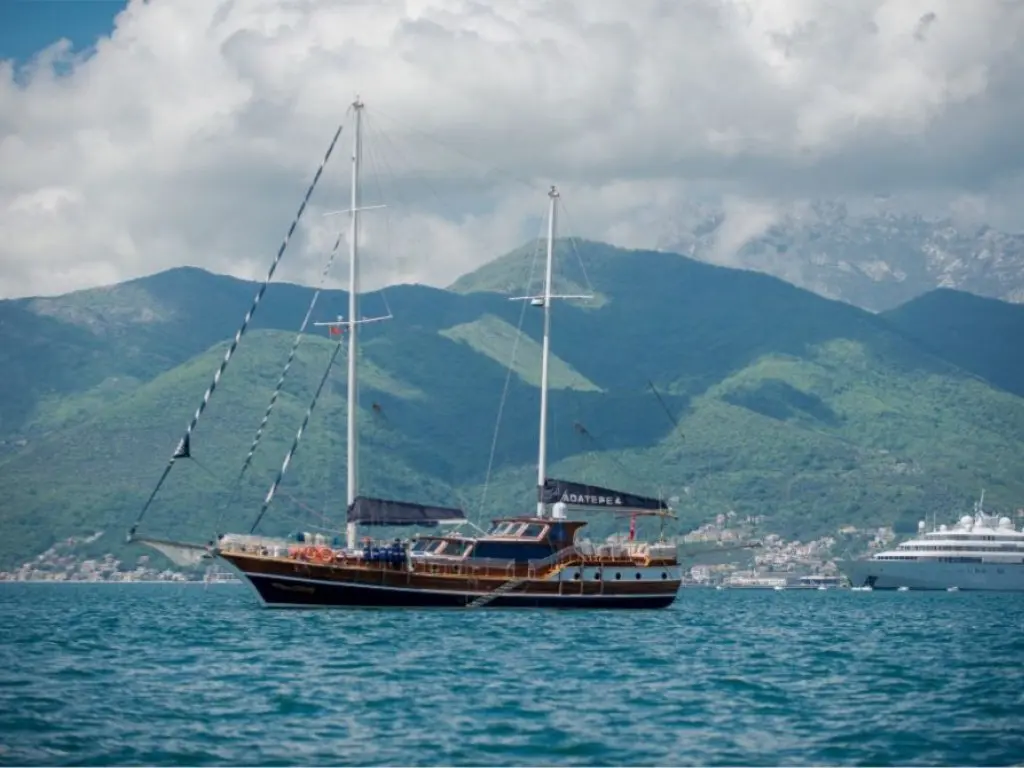Adatepe 4 Gulet