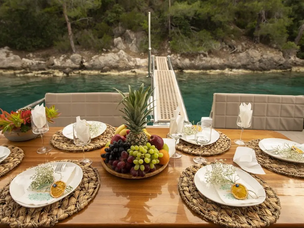 Golden Blue Motoryacht