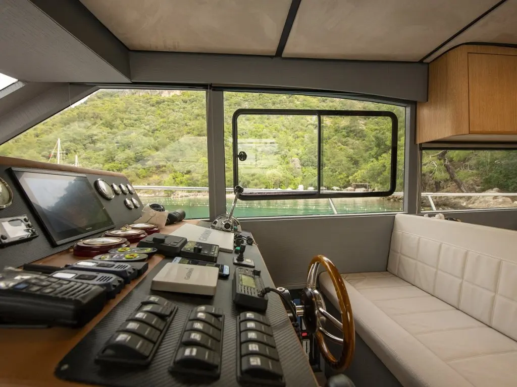 Golden Blue Motoryacht