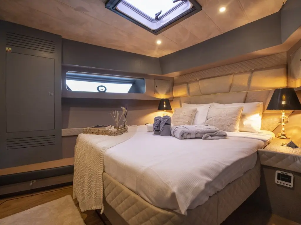 Golden Blue Motoryacht