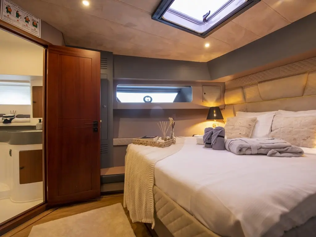 Golden Blue Motoryacht