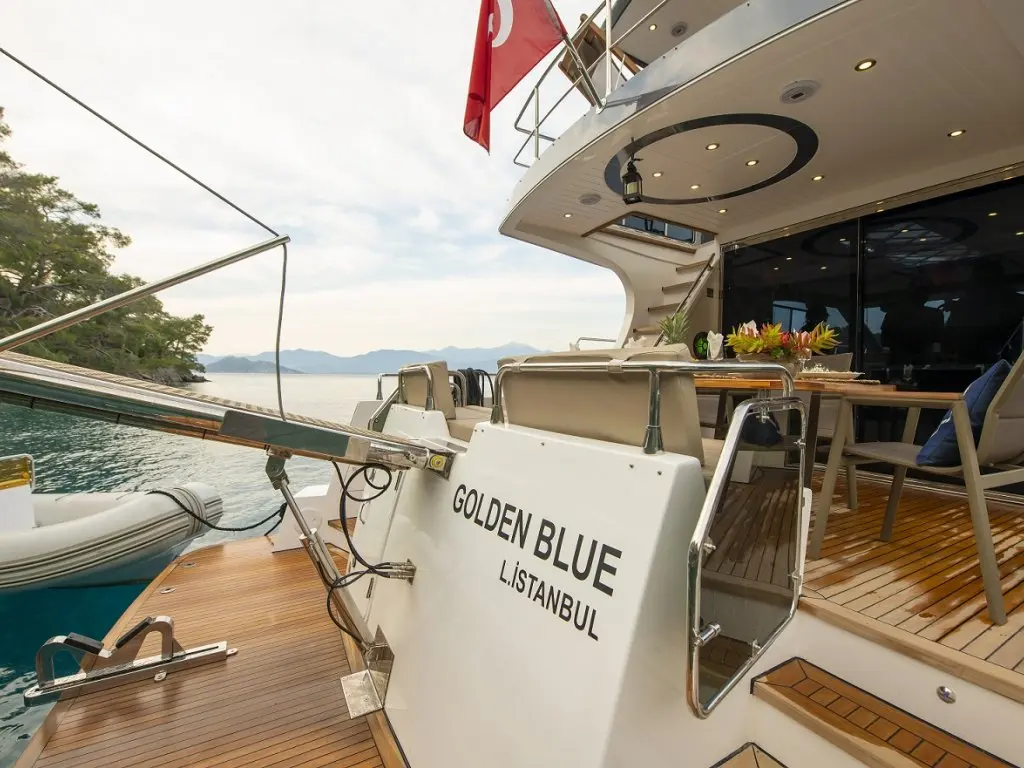 Golden Blue Motoryacht