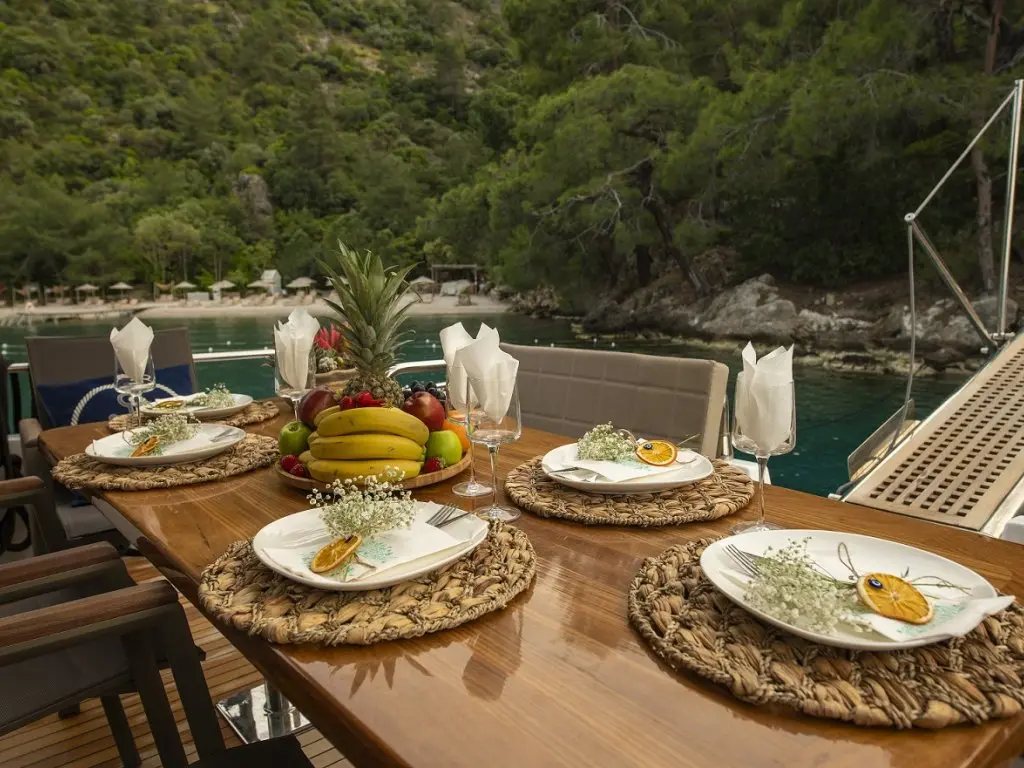 Golden Blue Motoryacht