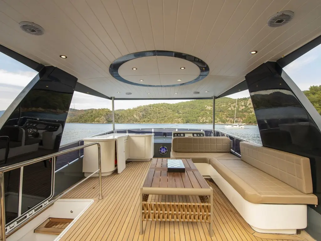 Golden Blue Motoryacht