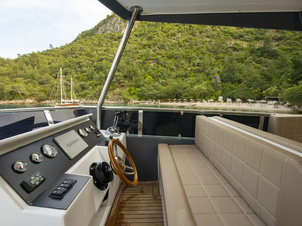 Golden Blue Motoryacht