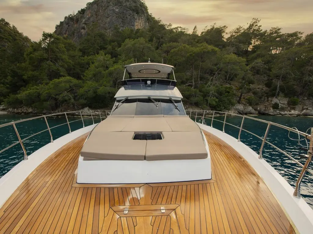 Golden Blue Motoryacht