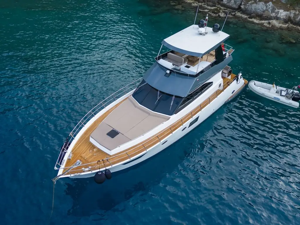 Golden Blue Motoryacht