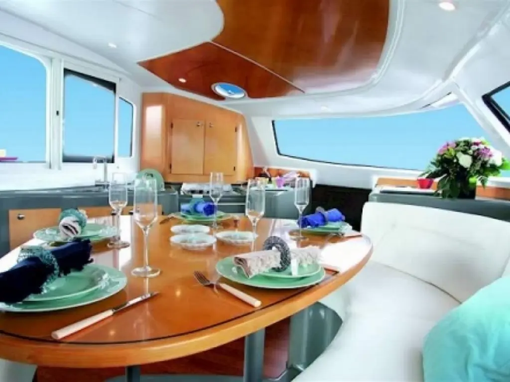 Catamaran Lavezzi 40