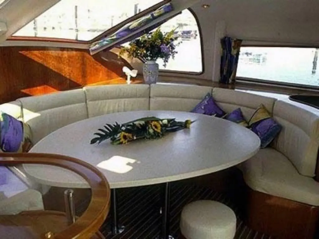 Catamaran Privilege 465