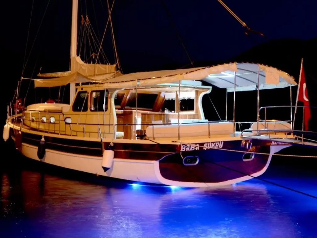Şükrü Baba Gulet